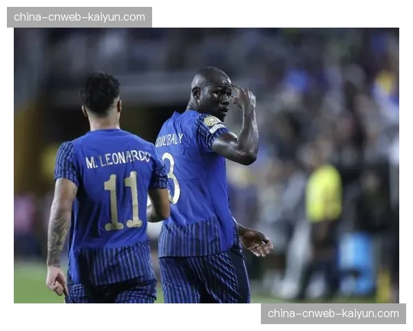 巴黎圣日耳曼惊险晋级：卫冕冠军的阵容深度与伤病困扰