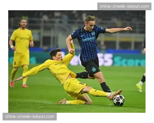 数据屏显示：本场比赛上半场，国际米兰在对方半场完成成功渗透性传球达22次